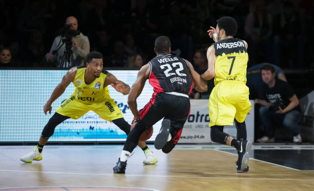 深夜发声往 深夜发声往